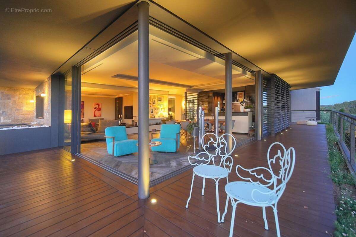 Maison à MOUGINS