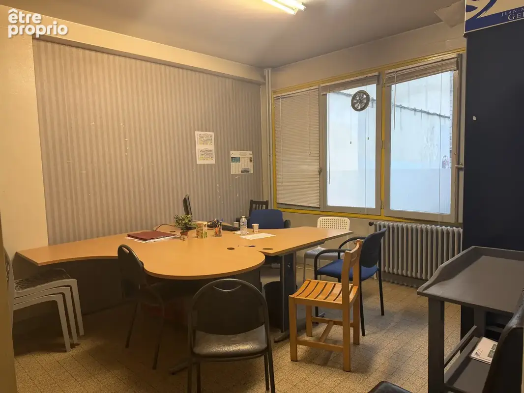 Centre-ville de Saint-Étienne   19 places de stationnement + local commercial - photo 11