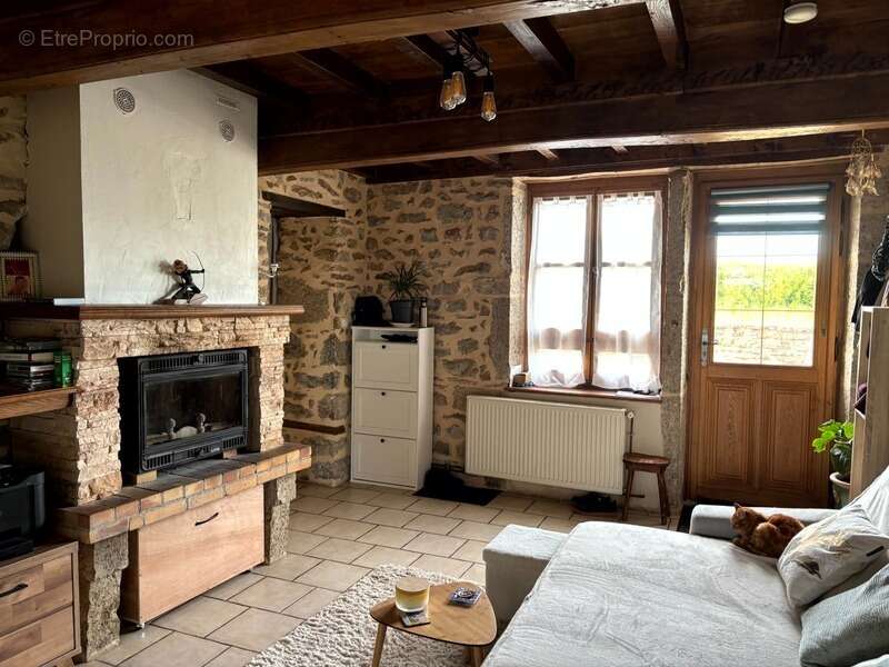Maison à PRECY-SOUS-THIL