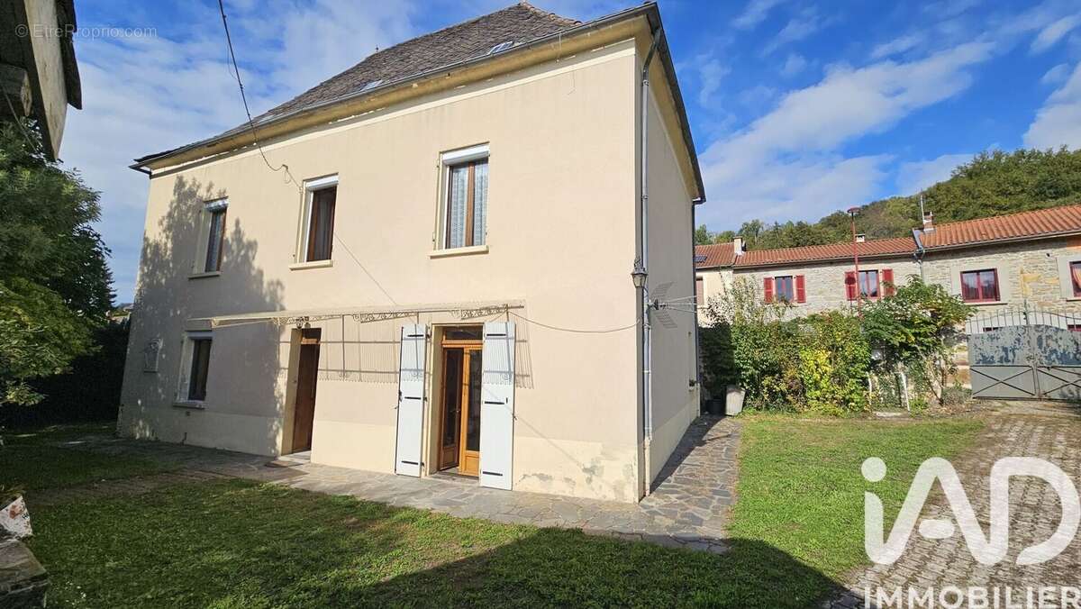 Maison 176 m² à Decazeville  - photo 4
