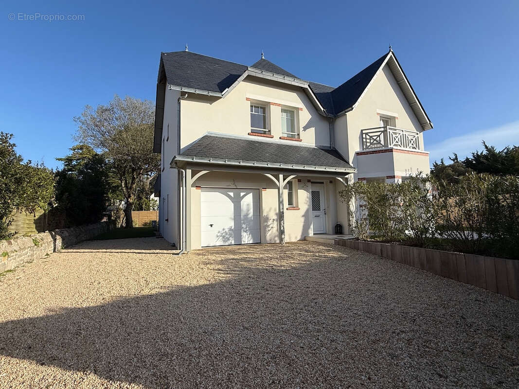 Maison à LE POULIGUEN