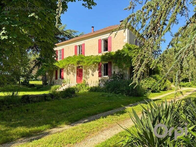 Maison à PRECHAC