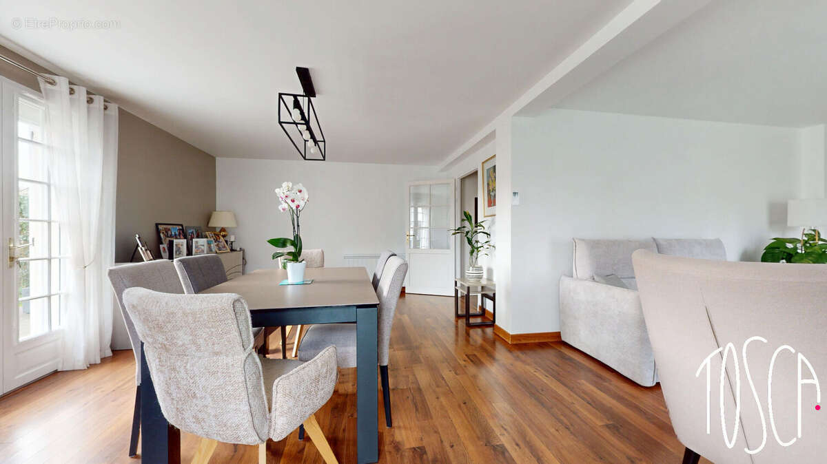 Maison à LE CHATELET-EN-BRIE