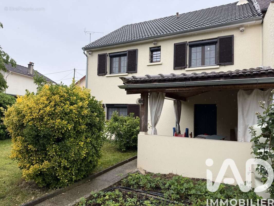 Photo 2 - Maison à VIRY-CHATILLON