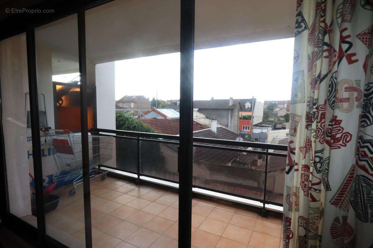 Appartement à LIVRY-GARGAN