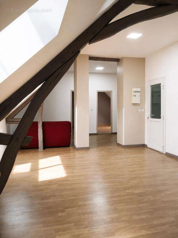 Immeuble de 14 pièces de 350 m² à Beaulieu-sur-Loire - photo 17