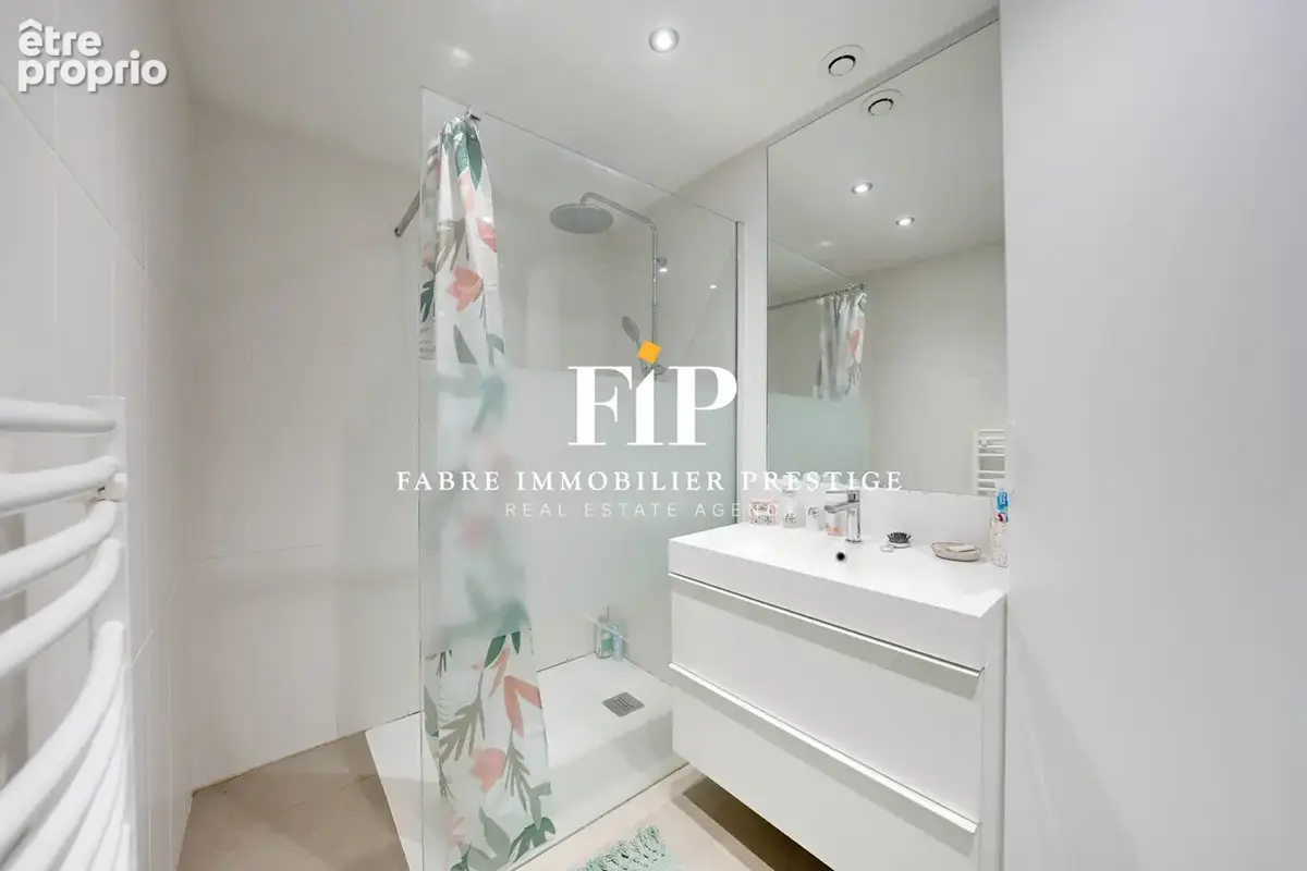 À 2 km du centre d'Aix ? Maison 250 m² , 10 pièces, avec vue - photo 13