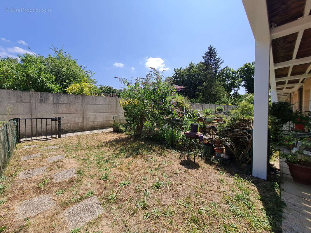 T2 de Plain pied jardin et garage  AMIENS   Secteur Saint-Acheul / Sud-Est - photo 6