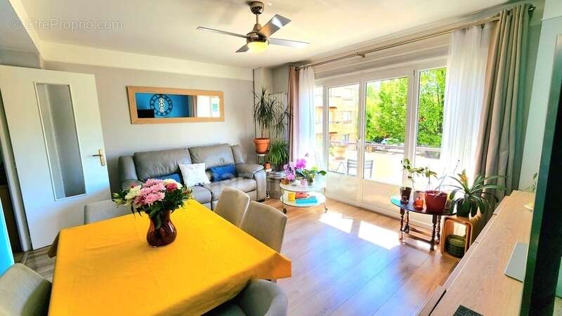 Appartement à MAISONS-ALFORT