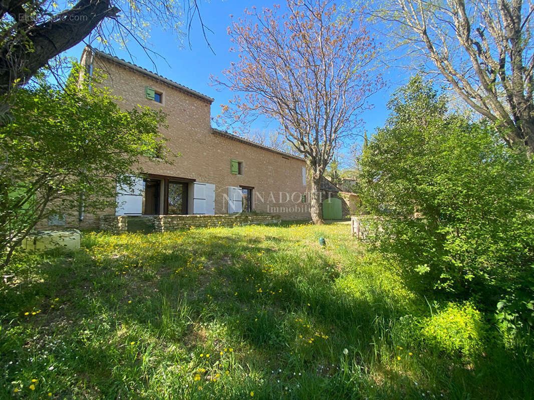 Mas à Cabrières D'Avignon avec terrain constructible. - photo 8