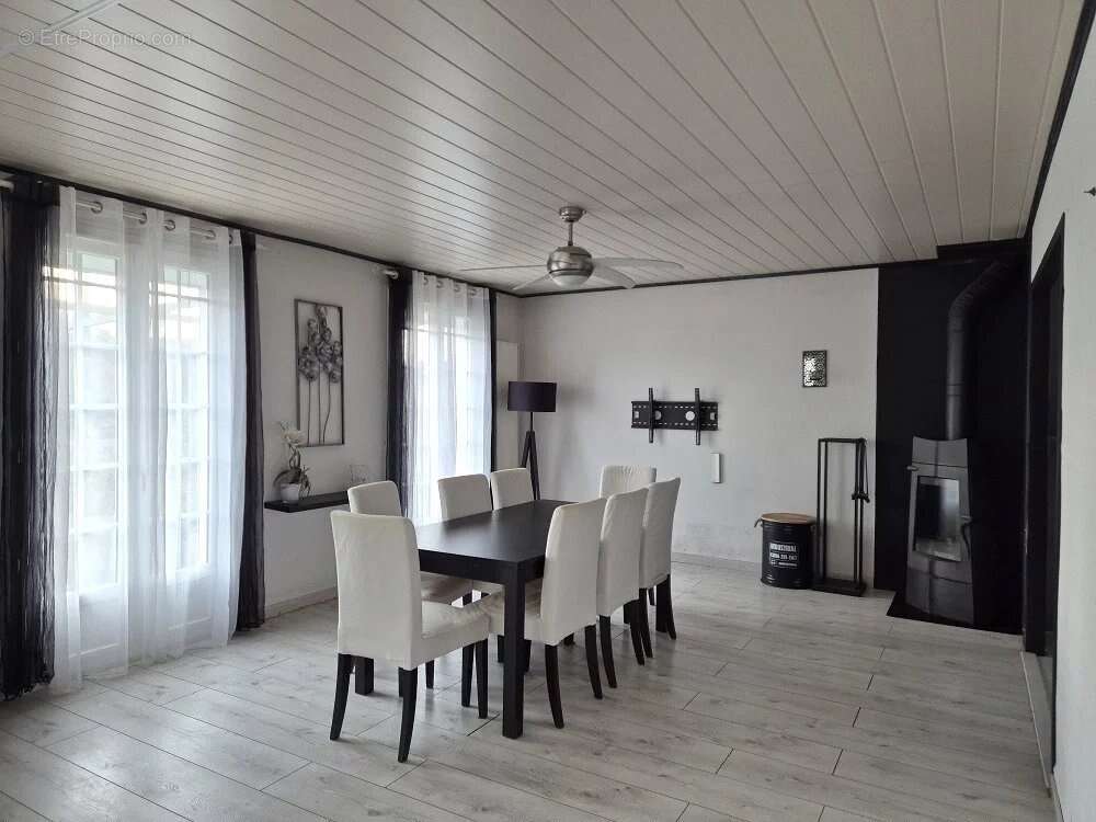 Maison à BEAUNE-LA-ROLANDE