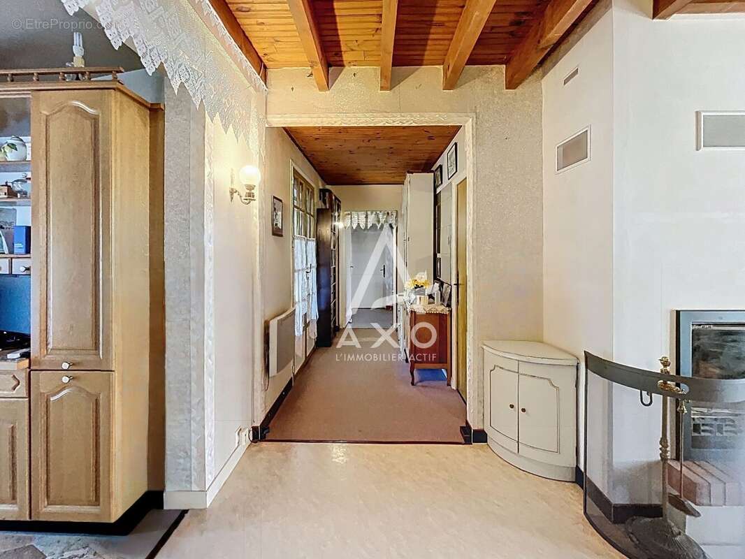 Maison à GY-LES-NONAINS