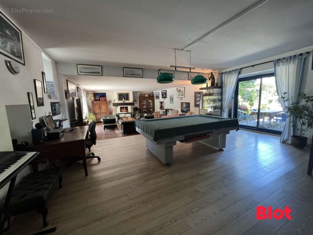 Maison 299 m² à Ploeren  - photo 4