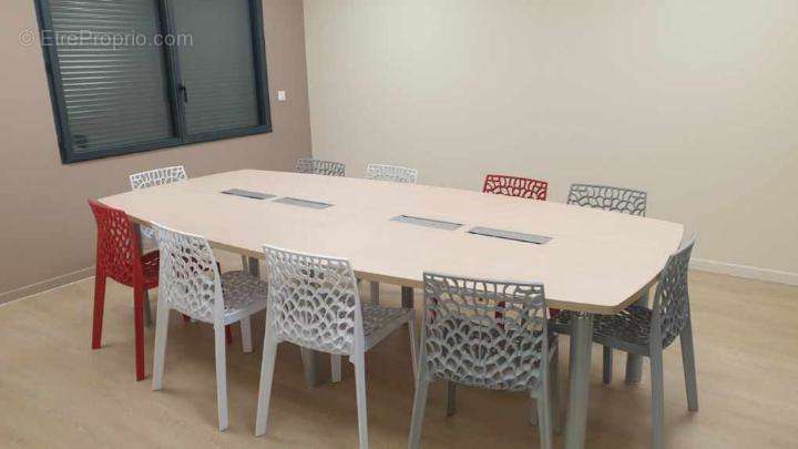 Ensemble immobilier de BUREAUX à LOUER ou à VENDRE - photo 3