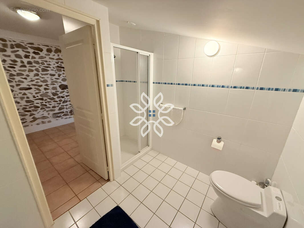 Maison à AUZAT-LA-COMBELLE