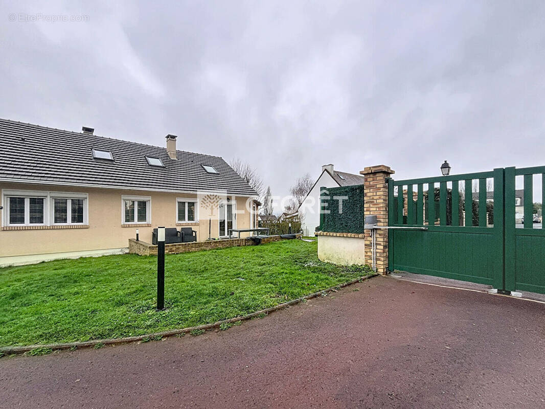 Maison à MAREIL-EN-FRANCE
