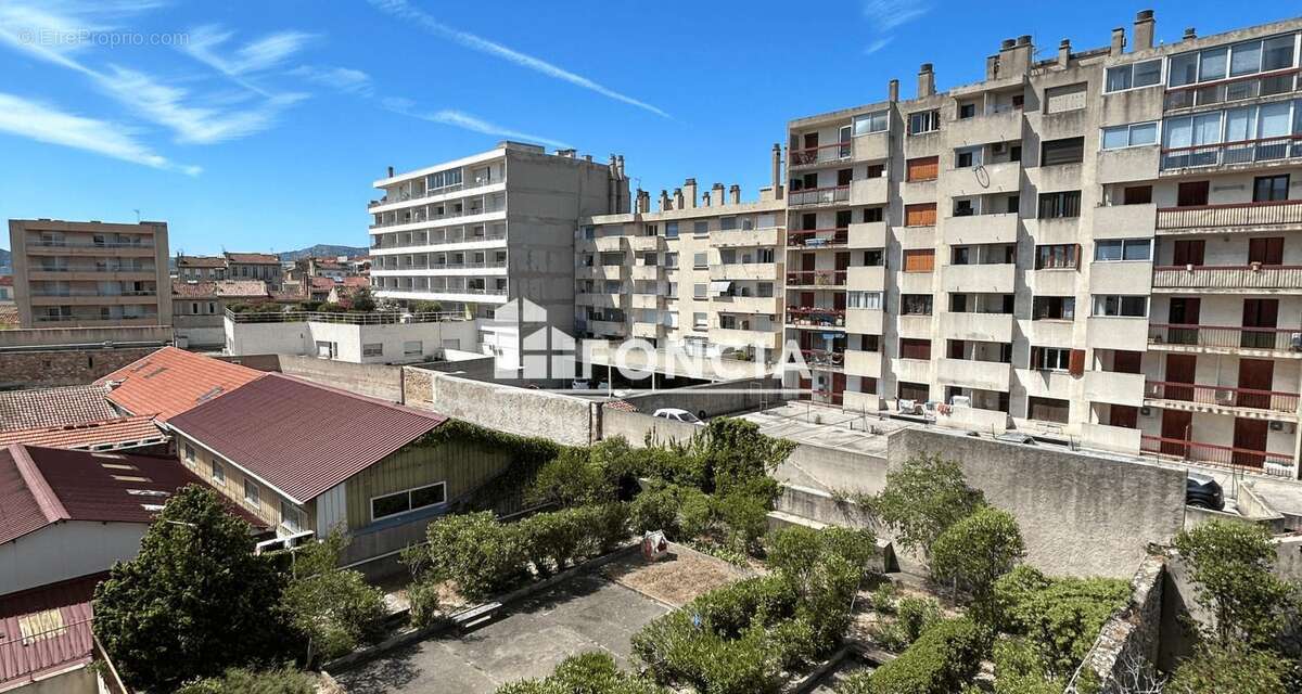Appartement à MARSEILLE-5E