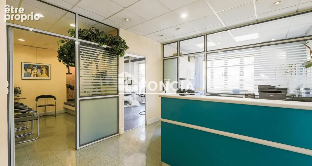  exclusivité foncia – voiron centre-ville – murs de cabinet dentaire - photo 8