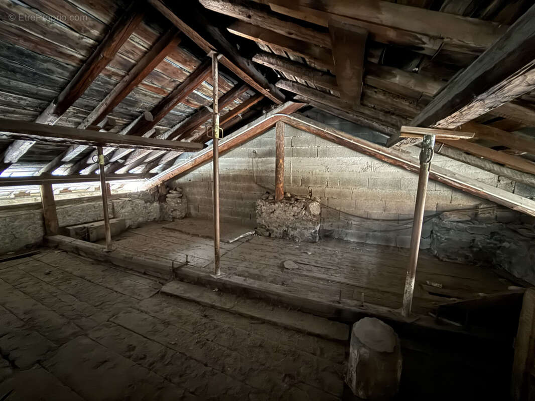 Maison à BOZEL