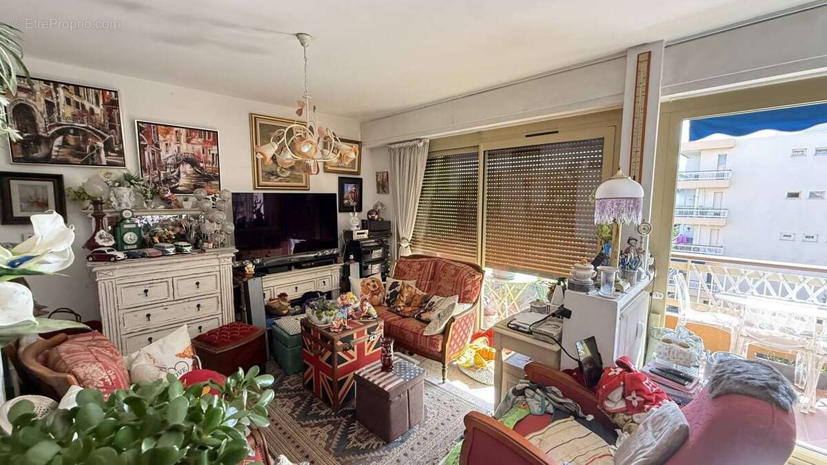 Appartement à HYERES