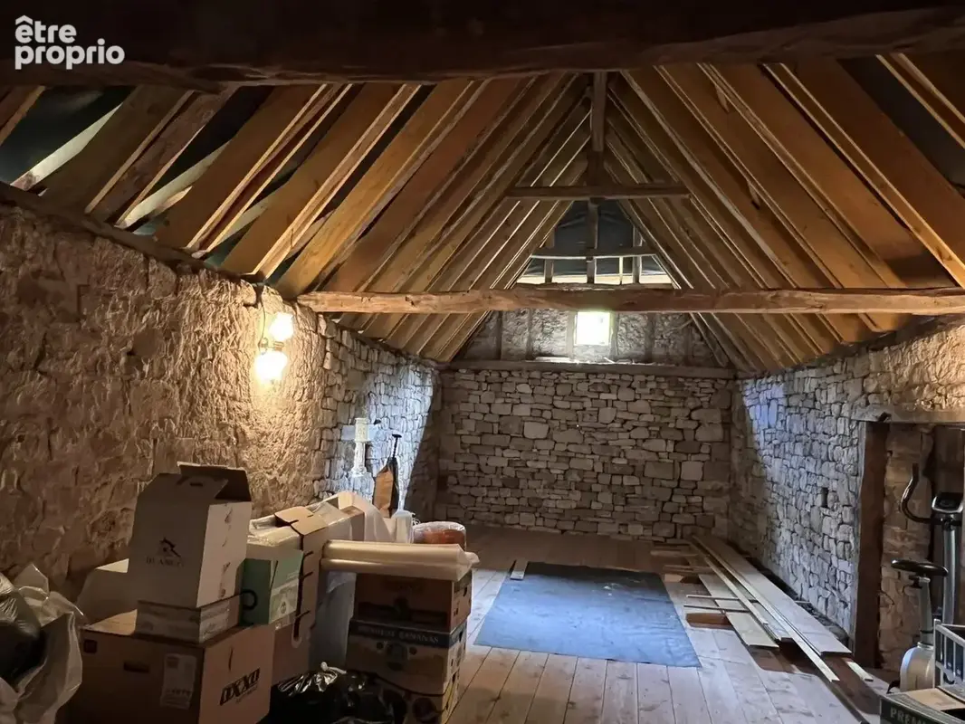 Ilôt rénové dans village médiéval - photo 18