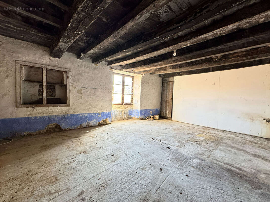 Maison à SAINT-AQUILIN