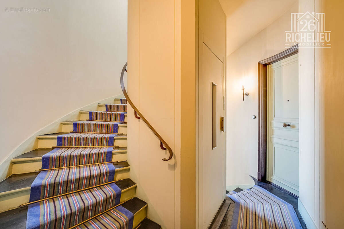 Appartement 53 m² au coeur de Paris, à proximité du Palais-Royal - photo 9