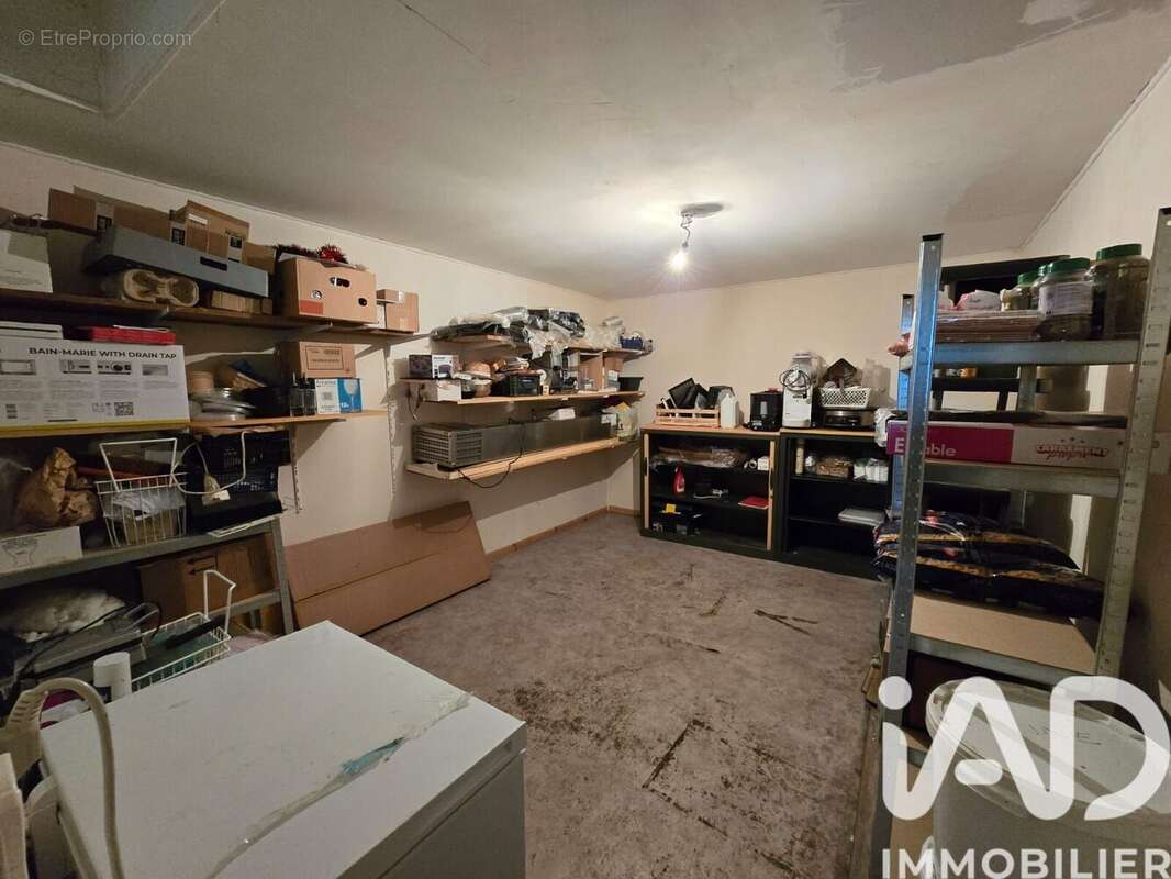 Photo 7 - Commerce à ROCHEFORT