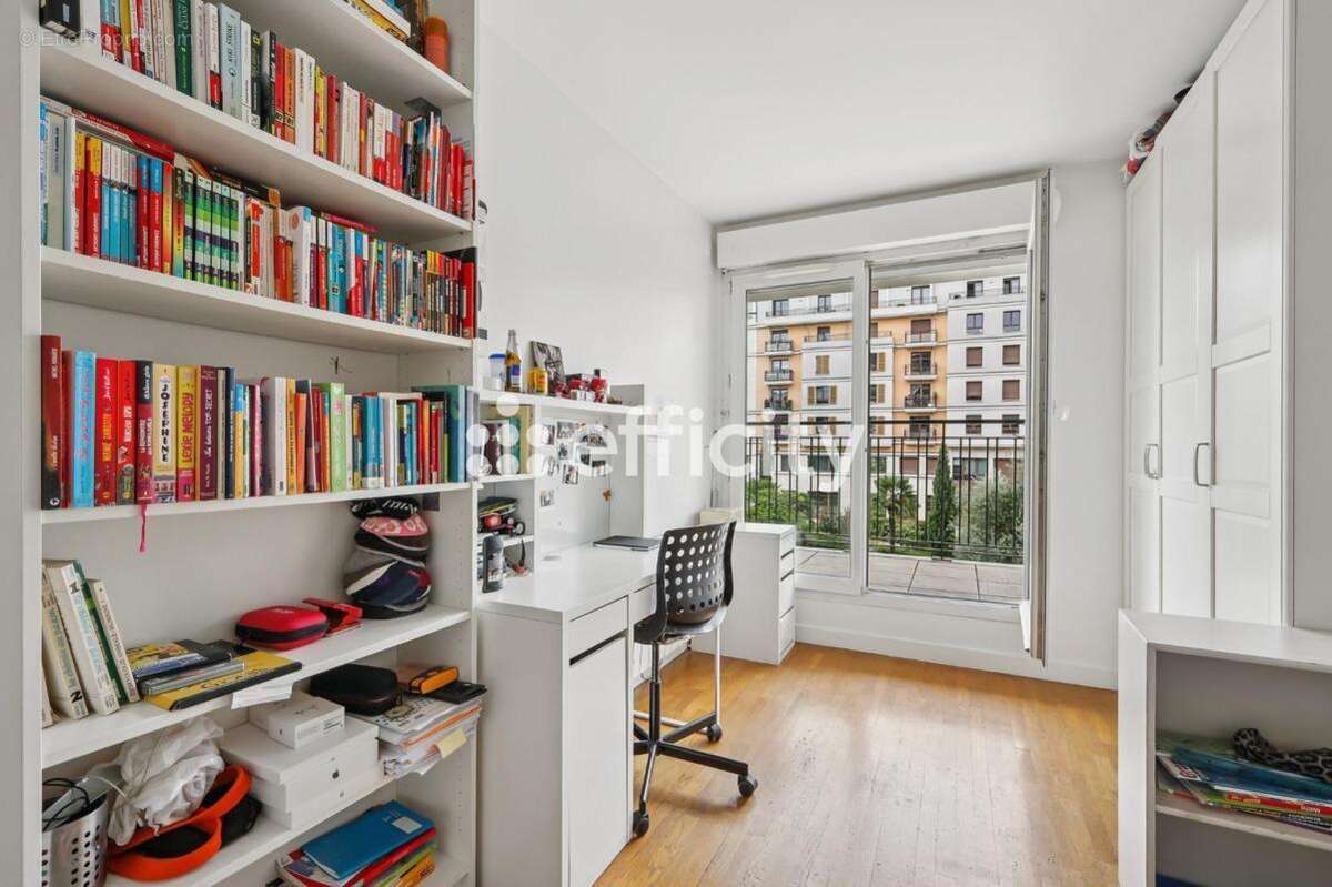 Appartement à MONTROUGE