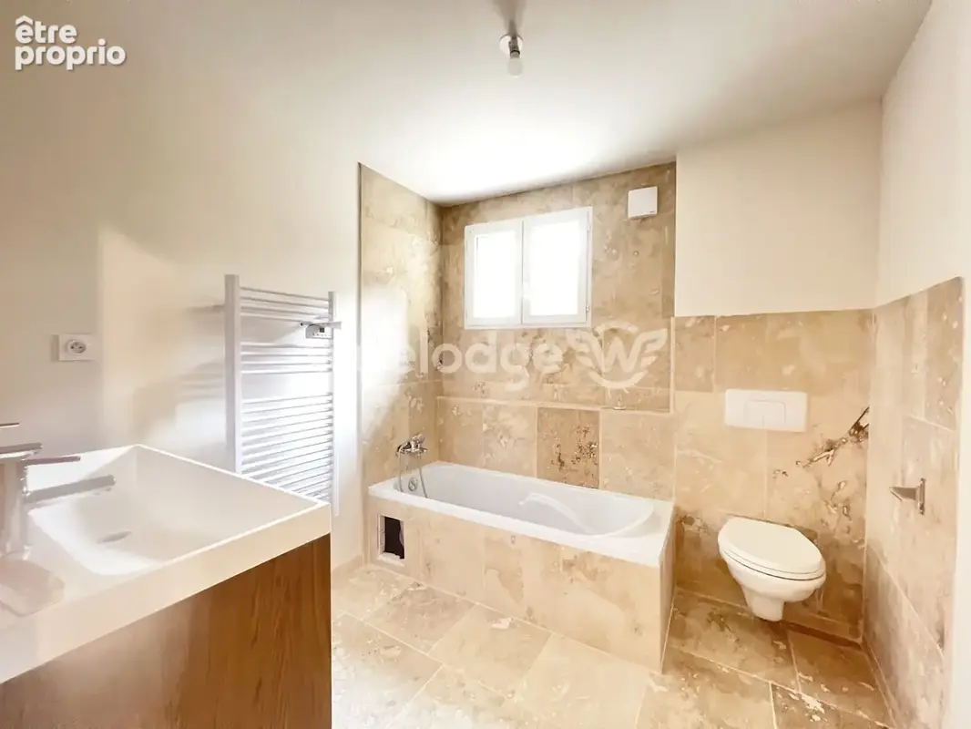 Appartement 3 pièces 70 m² à vendre à Remoulins (30210) - photo 5