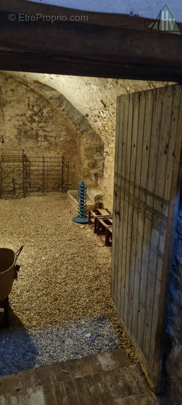 Maison à LES ORMES-SUR-VOULZIE