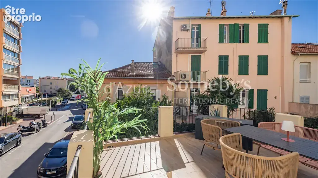 Appartement à vendre à Cannes avec terrasse plein sud, balcon et parking - photo 1
