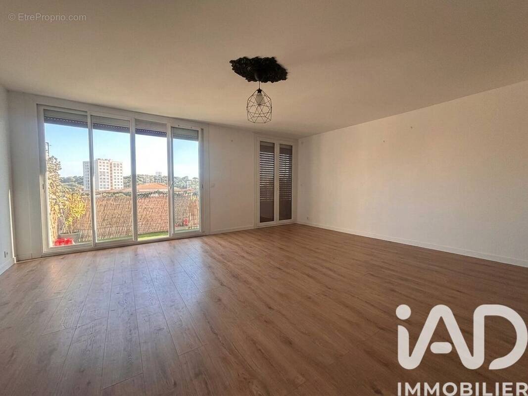 Photo 1 - Appartement à TOULON