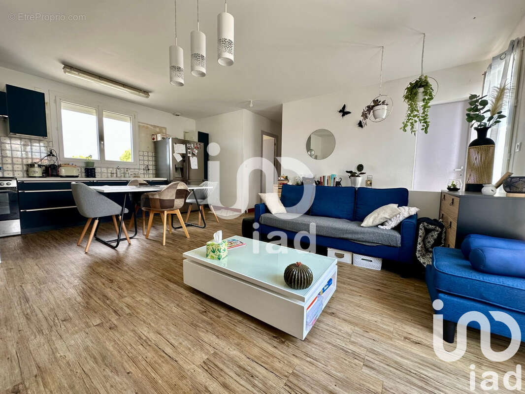 Maison 106 m² à Semussac  - photo 2