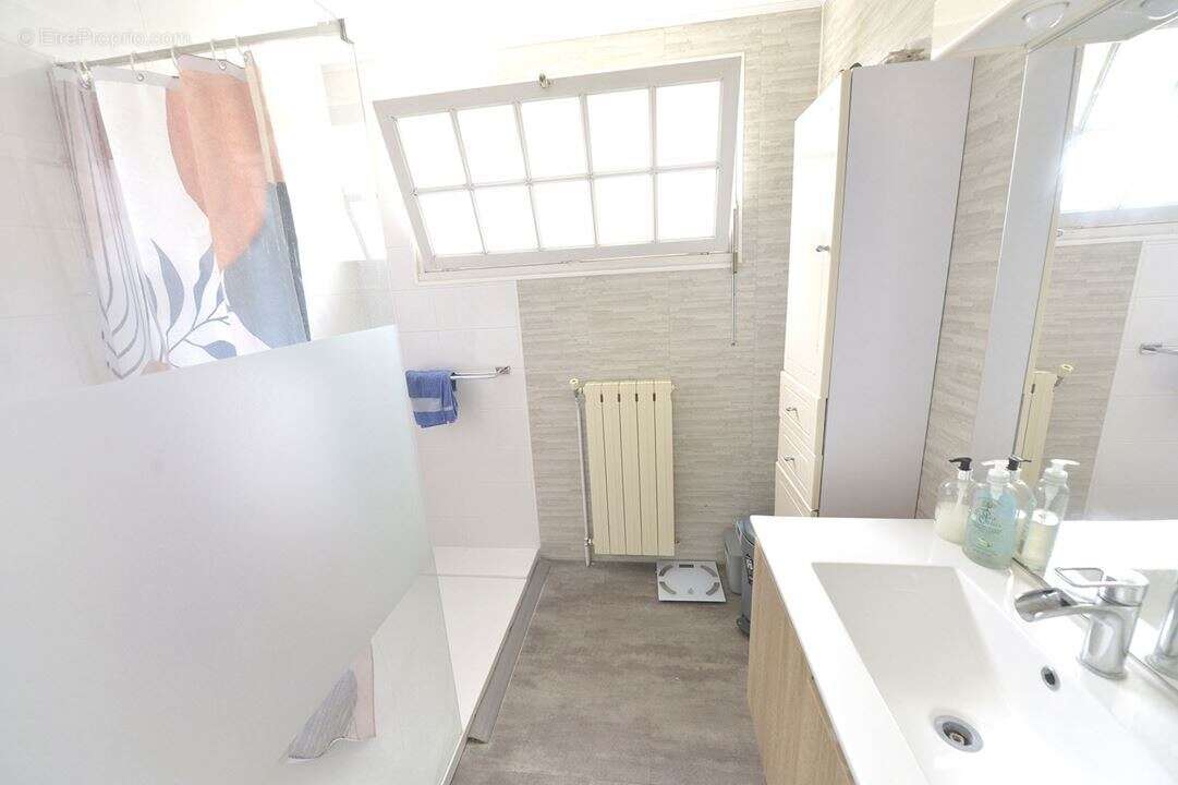 Maison à SAINT-GEORGES-DE-DIDONNE