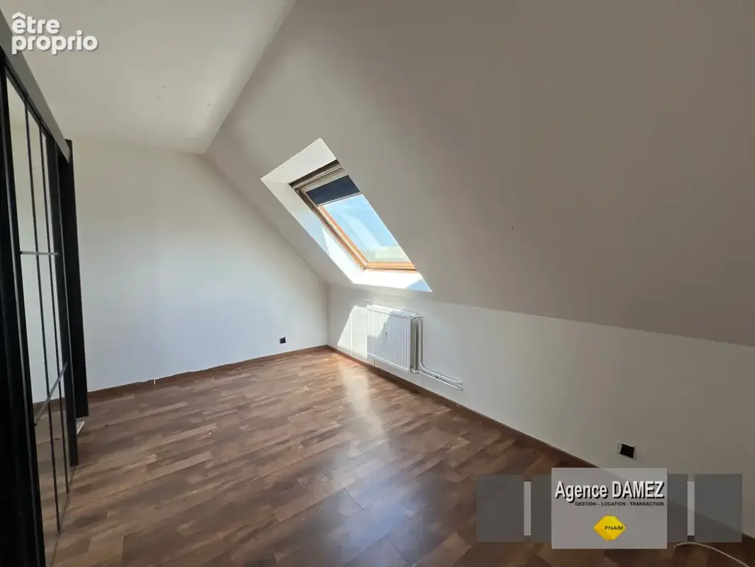 DOURDAN, Duplex 4 pièces de 110 m² avec garage, cave et parking - photo 6