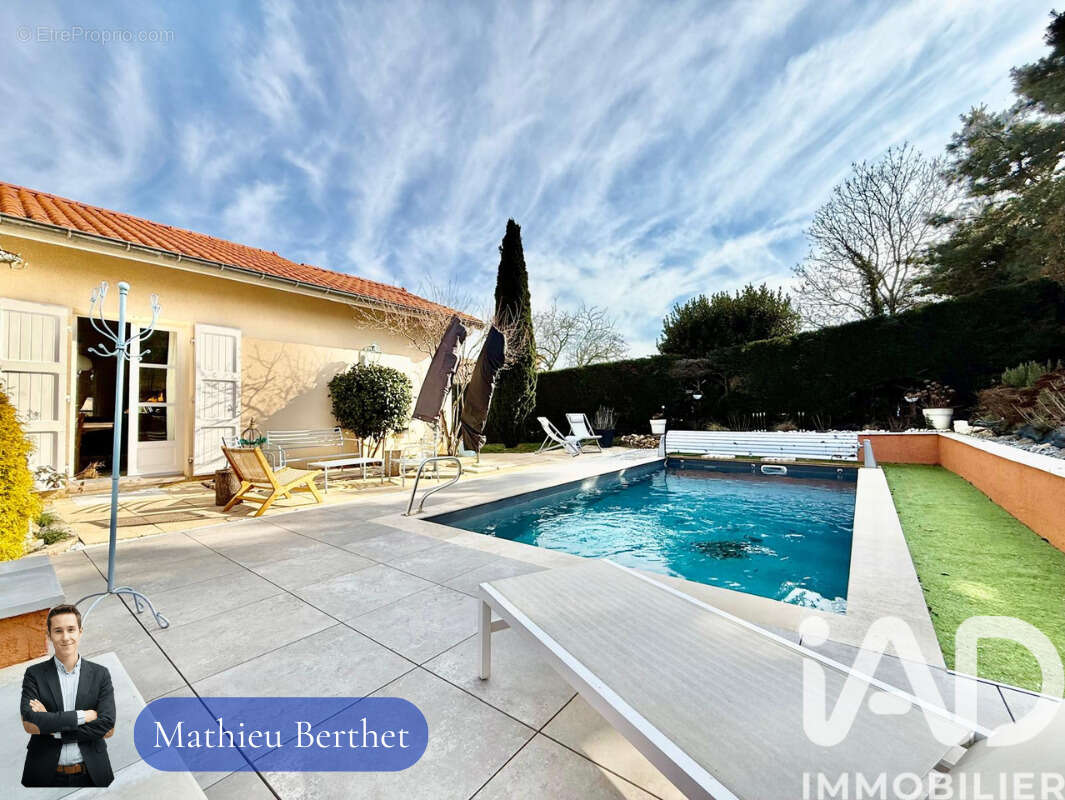 Photo 2 - Maison à ECOTAY-L'OLME