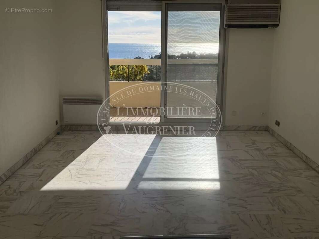 Appartement à VILLENEUVE-LOUBET