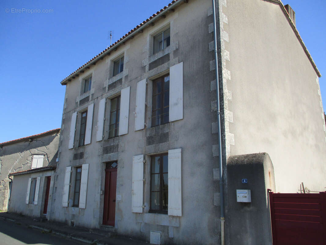 Maison à CEAUX-EN-COUHE