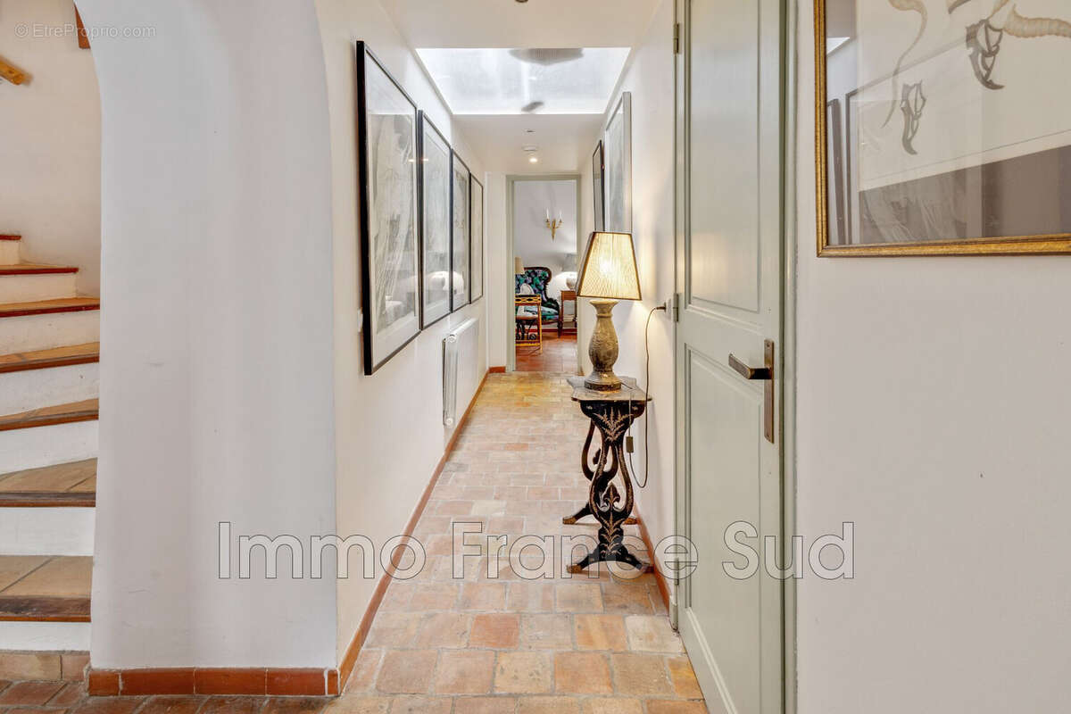 Maison à LA GARDE-FREINET