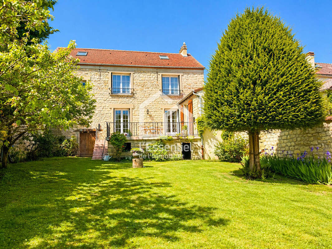 Maison à VERNEUIL-SUR-SEINE