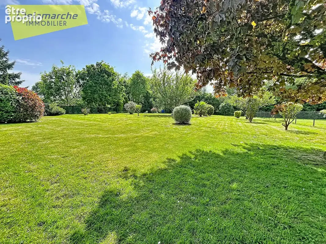 Maison à vendre à AVRANCHES (50300), 7 pièces, 4 chambres , sous-sol, 1663m² de terrain . - photo 3