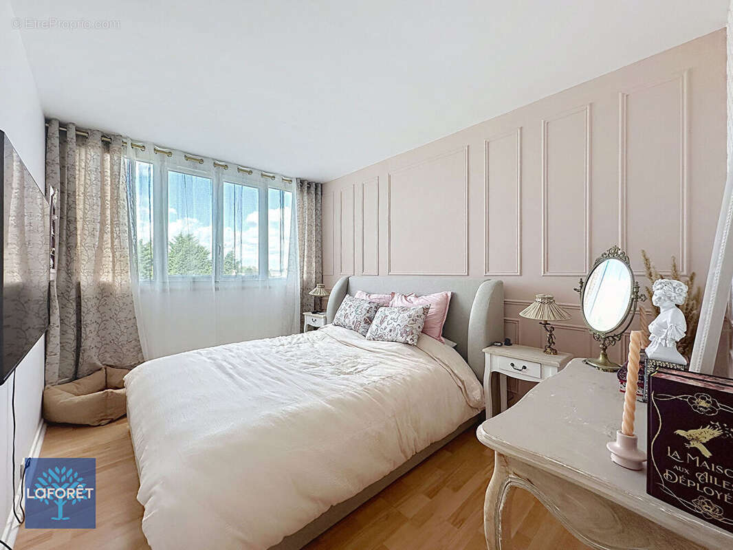 Appartement à SAINT-MICHEL-SUR-ORGE