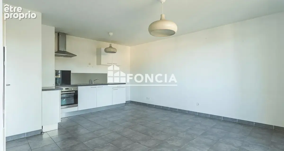 Toulon ouest - grand t2 - terrasse et garage ferme dans residence recente - photo 3