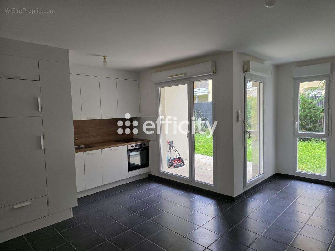 Appartement à TASSIN-LA-DEMI-LUNE