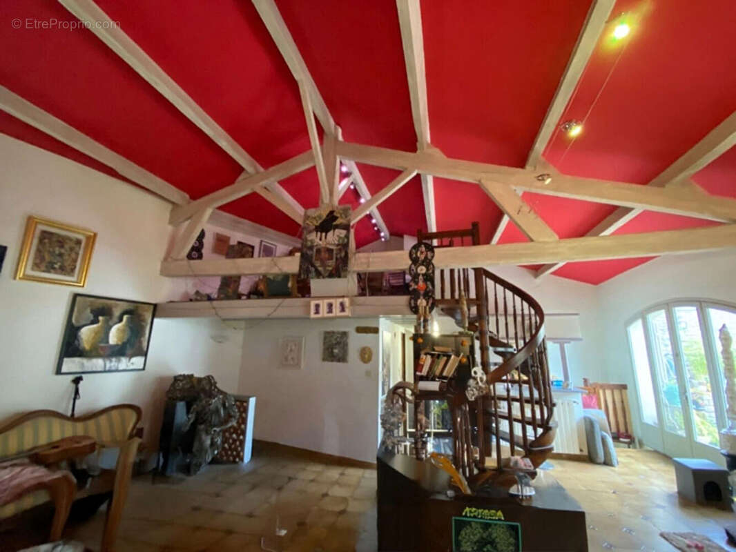 Maison à SAUMANE-DE-VAUCLUSE