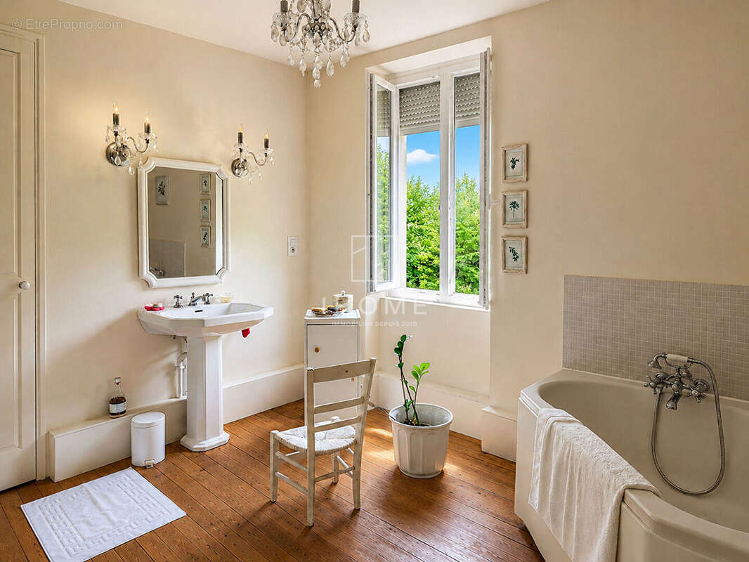Maison 133 m² à Etriche  - photo 17