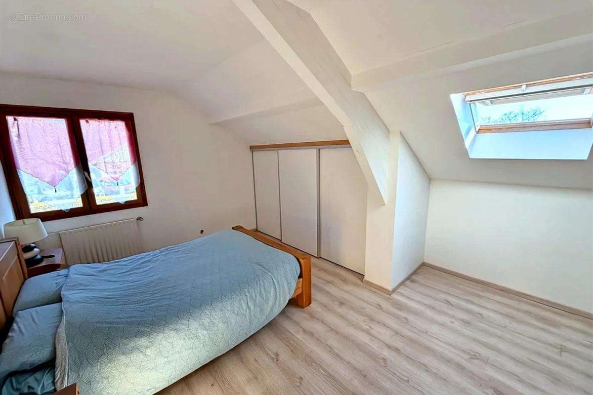 Maison à POISY