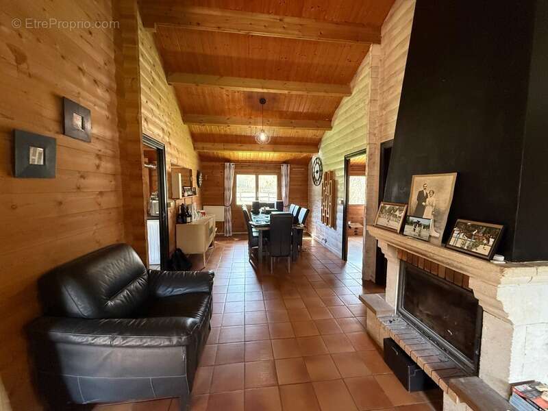 Maison à CORCY