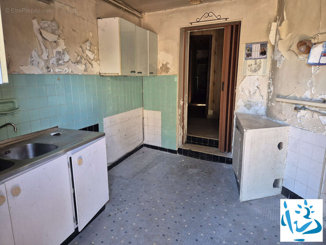 Maison à LA FERRIERE-AU-DOYEN